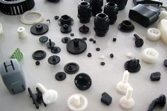 影响精密注塑制品的因素来自于这几个方面